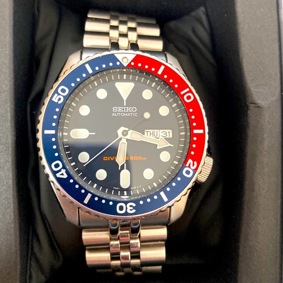 Seiko skx009 Pepsi Dive Watch - Picture 2 of 10
